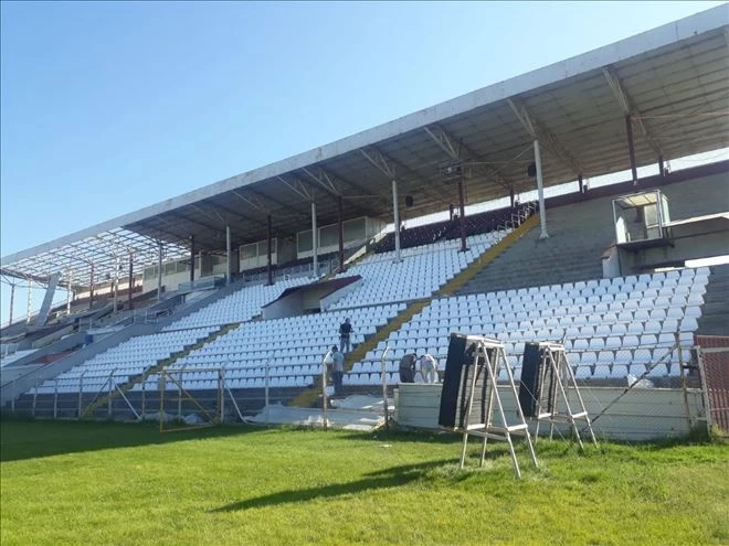 17 Eylül Stadı yeni futbol sezonuna hazırlanıyor 