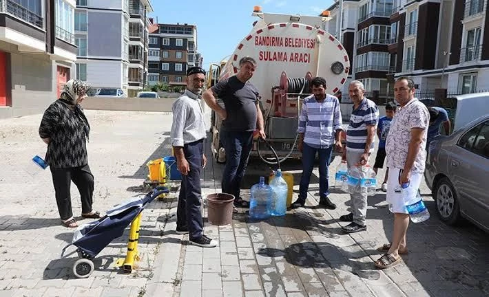 Bandırma Belediyesi ücretsiz su dağıtacak 