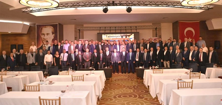Antalya Valisi Yazıcı, Balıkesir esnafını onurlandırdı 