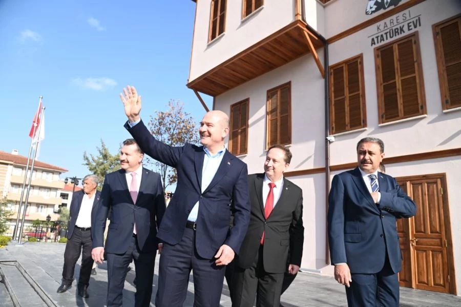 İçişleri Bakanı Soylu, Atatürk Evi’ni ziyaret etti 