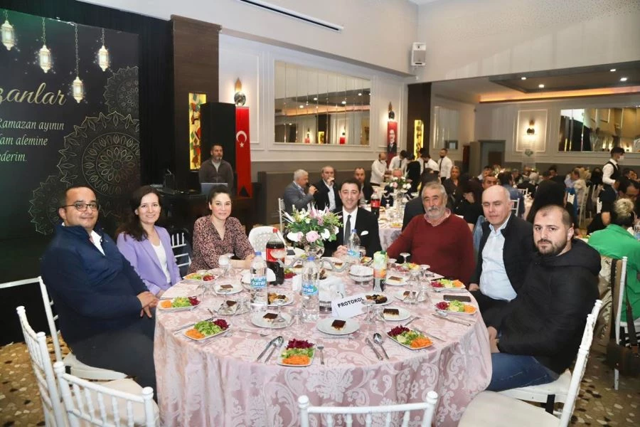  Başkan Tosun’dan personele iftar