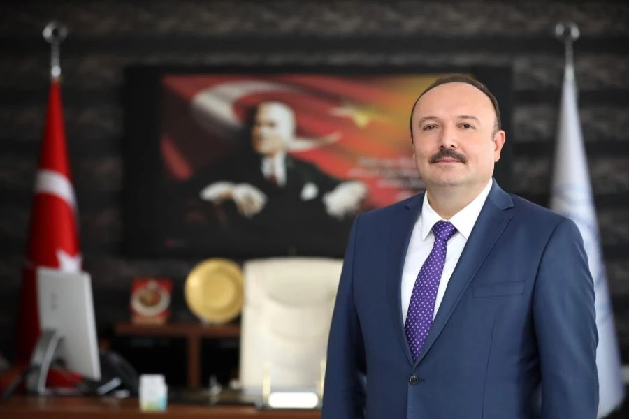 Rektör Özdemir, sınava girecek adaylara başarılar diledi 