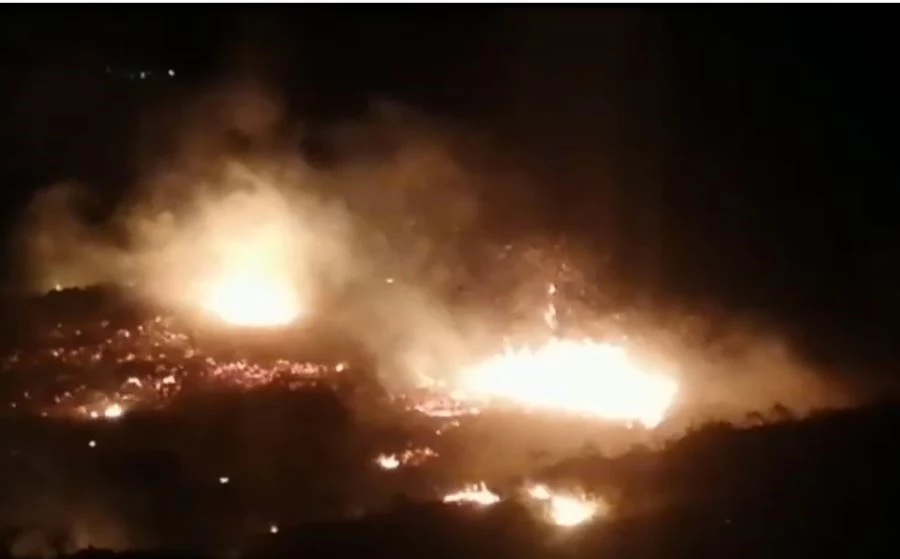 Marmara Adası çöplük alanda yangın çıktı 