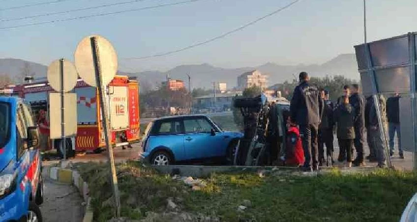 Edremit’te trafik kazası: 3 yaralı 