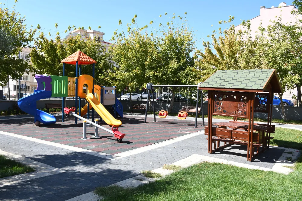 Büyükşehir’den her mahalleye oyun parkı