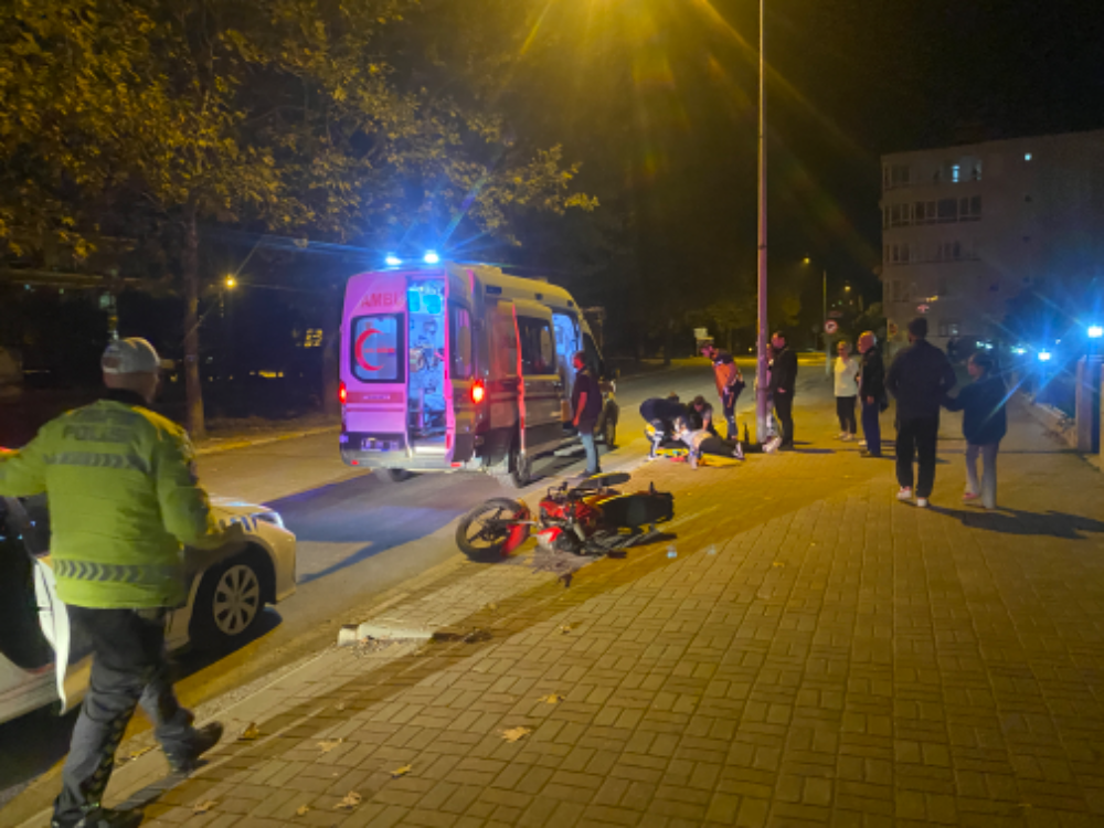 Erdek’te motosiklet kazasında 2 kişi yaralandı 