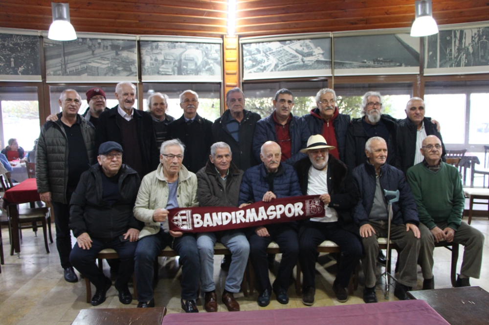 Bandırmaspor’dan eski futbolculara vefa
