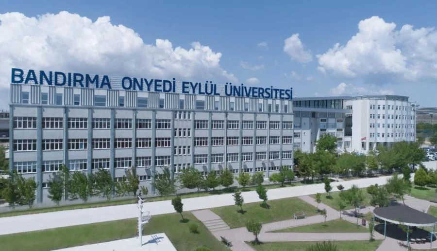 Bandırma Onyedi  Eylül Üniversitesi bilgi kirliliğine  açıklık getirdi 