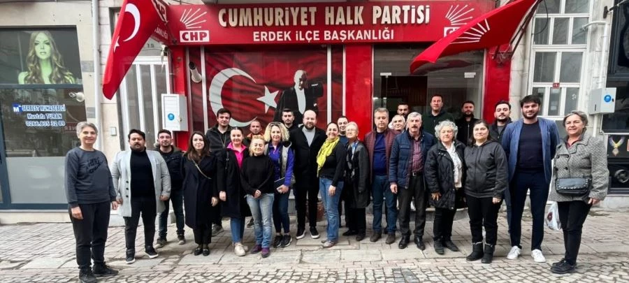 Kılıçdaroğlu Gönüllüleri CHP İlçe Başkanlığı’nda 