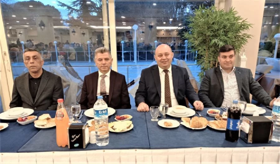 Gönen Belediye Başkanı Palaz’dan iftar yemeği 