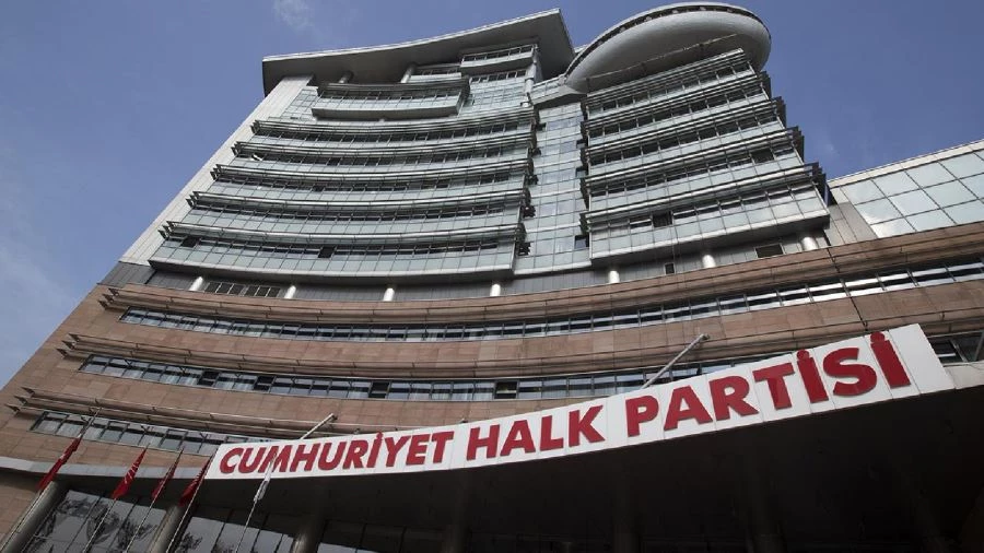 CHP’de MYK  üyeleri istifasını sundu